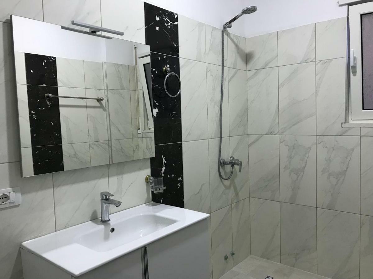 Villa Dedej Durrës Dış mekan fotoğraf